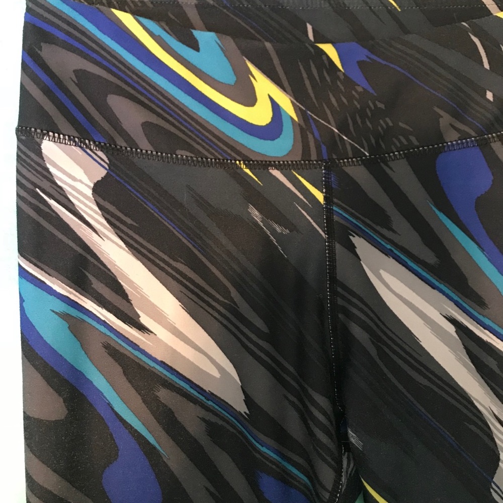 Fabletics workout pants - Picture 3 of 3